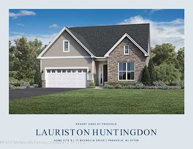 17 Magnolia Dr Freehold, NJ 07728