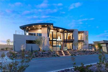 11 Rockstream Dr Henderson, NV 89012