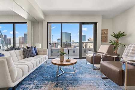 645 Front St #1704 San Diego, CA 92101