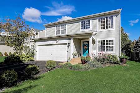 2766 Rosehall Ln Aurora, IL 60503