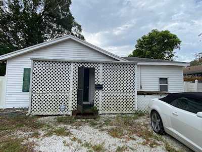 1752 32nd Ave N St. Petersburg, FL 33713