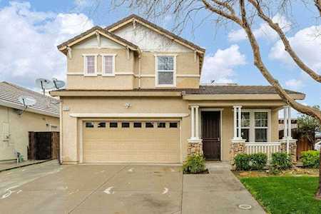 2733 Merchant Court Tracy, CA 95377
