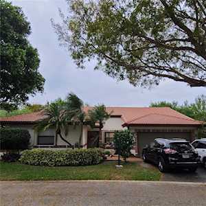 11060 Cypress Run Cir Coral Springs, FL 33071