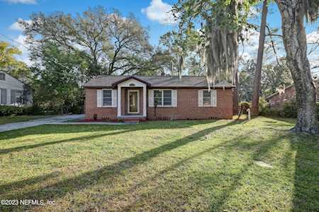 8319 Paul Jones DR Jacksonville, FL 32208