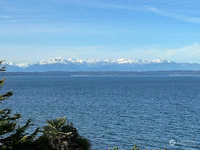 2360 NW Blue Ridge Dr Seattle, WA 98177