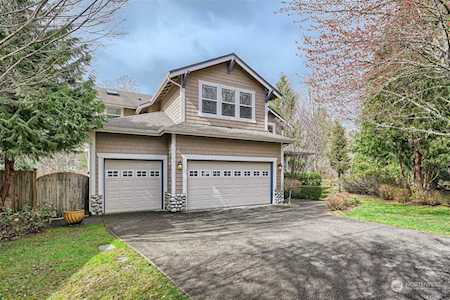915 Snoqualm Place North Bend, WA 98045
