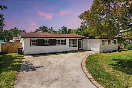 1721 SW 35th Ave Fort Lauderdale, FL 33312