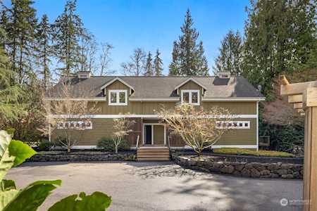 14100 Stranne Rd NE Bainbridge Island, WA 98110
