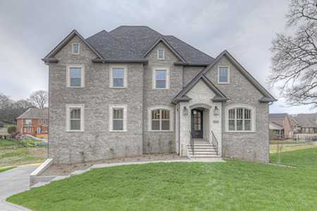 1014 Keeneland Dr Gallatin, TN 37066