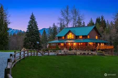 6717 272nd St NE Arlington, WA 98223