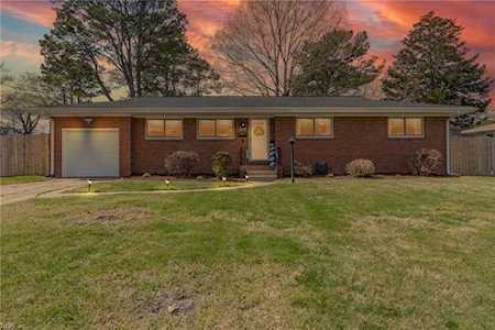 401 Gotham Rd Virginia Beach, VA 23452