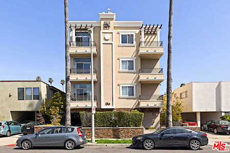 1316 Amherst Ave #401 Los Angeles, CA 90025
