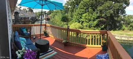 885 Gas Light Ln Virginia Beach, VA 23462