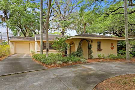 211 S Hesperides St Tampa, FL 33609