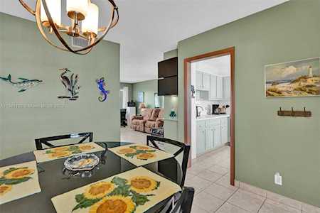 4310 NW 12th Ct #305 Lauderhill, FL 33313