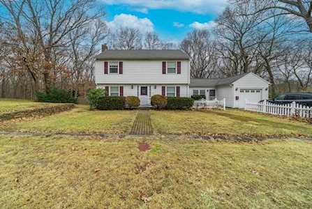 121 Maplewood Dr East Greenwich, RI 02818