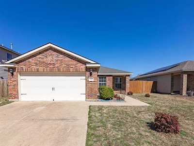 636 Misty Mountain Drive Fort Worth, TX 76140