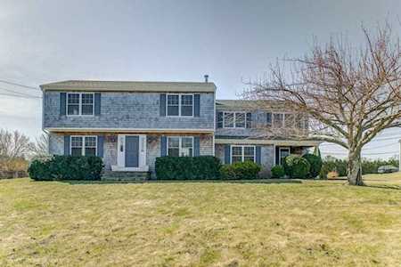 9 Hicks Ln Portsmouth, RI 02871