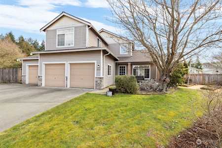 2947 Lowren Loop Port Orchard, WA 98366