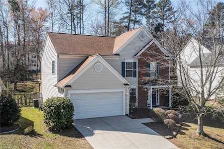 4006 Maid Marion Court Jamestown, NC 27282