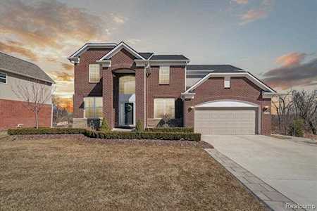 25798 Wembley Dr Novi, MI 48374