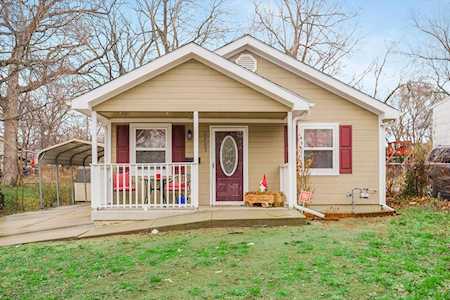 2203 S Harris Ave Independence, MO 64052
