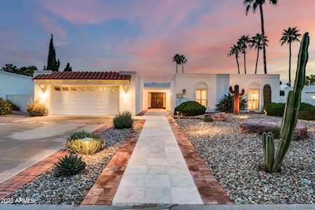 121 E Piping Rock Road Phoenix, AZ 85022