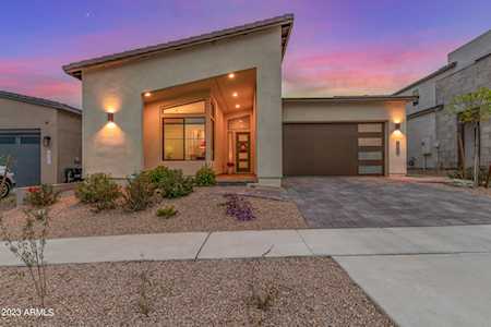 827 E Hopi Trail Phoenix, AZ 85042