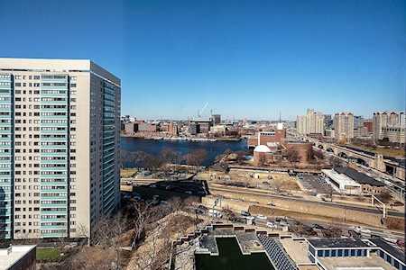 8 Whittier Pl #18H Boston, MA 02114