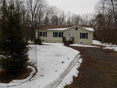 94 Sassafras Rd Albrightsville, PA 18210