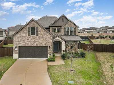 8210 Horsetail Court Dallas, TX 75252