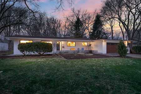 60 Golden Larch Ct Naperville, IL 60540