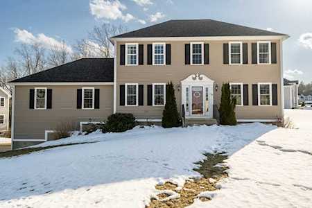 118 Joel Scott Dr Holden, MA 01520