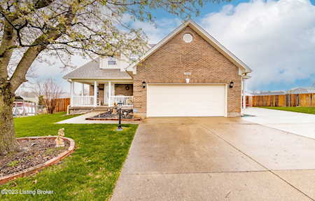 11400 Courage Ct Louisville, KY 40229