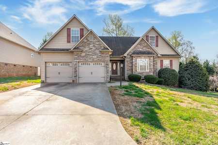 707 Secretariat Dr Boiling Springs, SC 29316