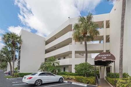 3138 Via Poinciana #416 Lake Worth, FL 33467