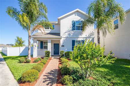 11043 Cyrilla Woods Dr Orlando, FL 32832