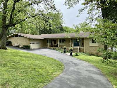 1200 Confederate Dr Columbia, TN 38401