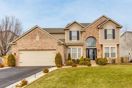 4461 Whitehall Ln Algonquin, IL 60102