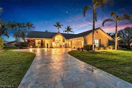 28341 Winthrop Circle Bonita Springs, FL 34134