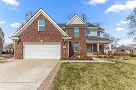 31588 Bridge St Livonia, MI 48152