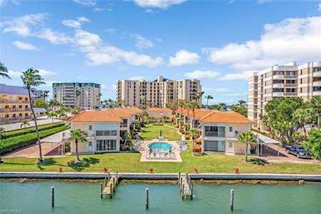 3070 N Gulf Shore Blvd #209 Naples, FL 34103