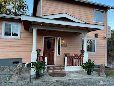 19515 55th Ave NE Lake Forest Park, WA 98155