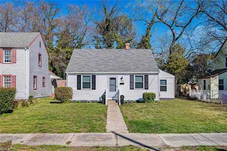 955 15th St Newport News, VA 23607