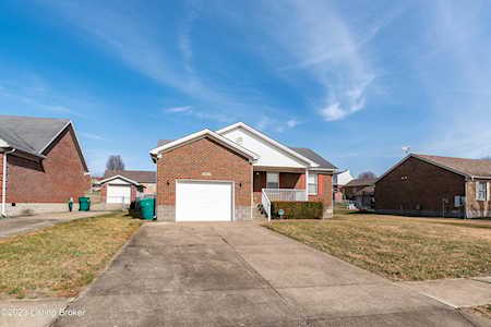 8723 Vision Pl Louisville, KY 40229