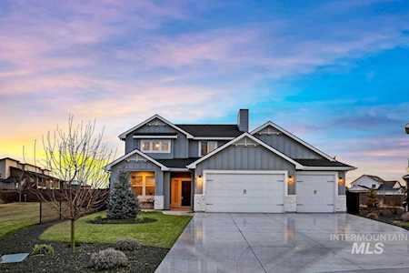 4721 W Star Hollow Dr Meridian, ID 83646