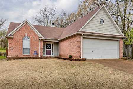 7231 Bridgefield Dr Cordova, TN 38018