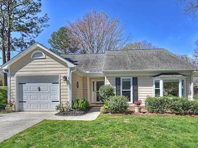 2540 Dalston Ln Charlotte, NC 28210