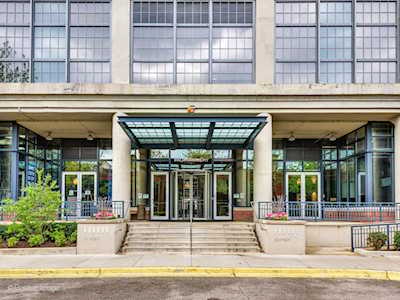 900 N Kingsbury St #718 Chicago, IL 60610