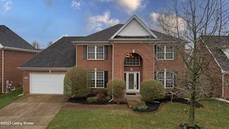 4522 Cherry Forest Cir Louisville, KY 40245